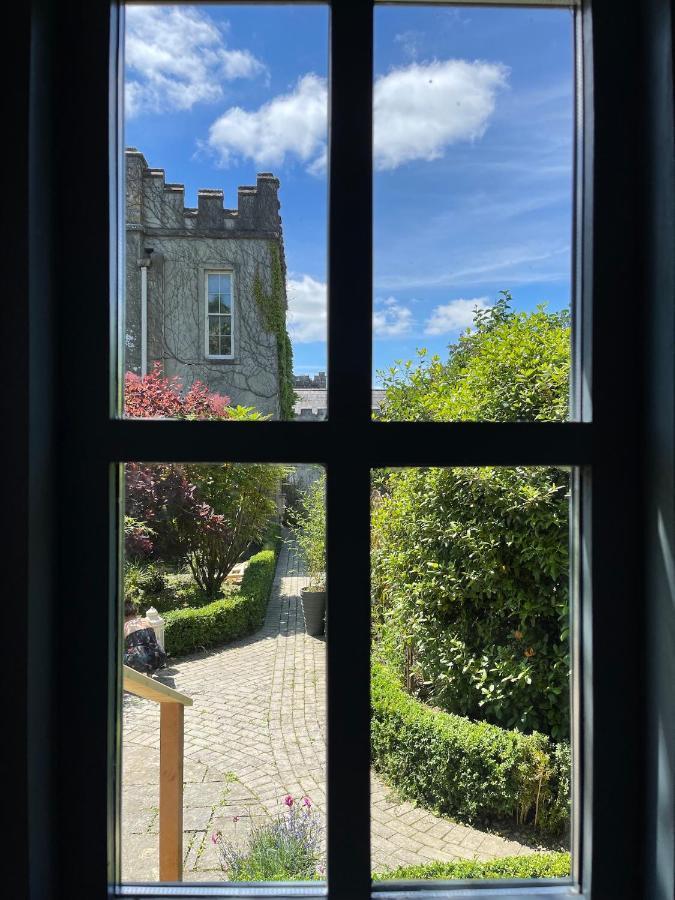 Hawthorn Hut Kilkenny Glamping At Jenkinstown House Hotel Jenkinstown Park Exterior photo