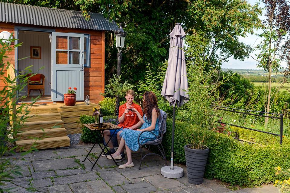 Hawthorn Hut Kilkenny Glamping At Jenkinstown House Hotel Jenkinstown Park Exterior photo