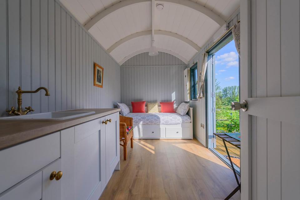 Hawthorn Hut Kilkenny Glamping At Jenkinstown House Hotel Jenkinstown Park Exterior photo