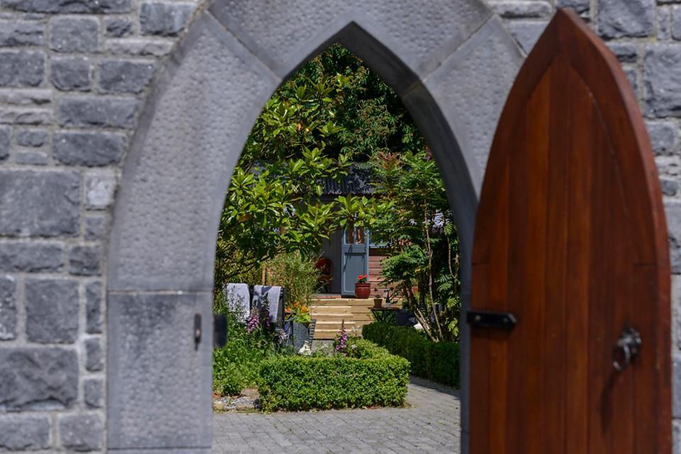 Hawthorn Hut Kilkenny Glamping At Jenkinstown House Hotel Jenkinstown Park Exterior photo