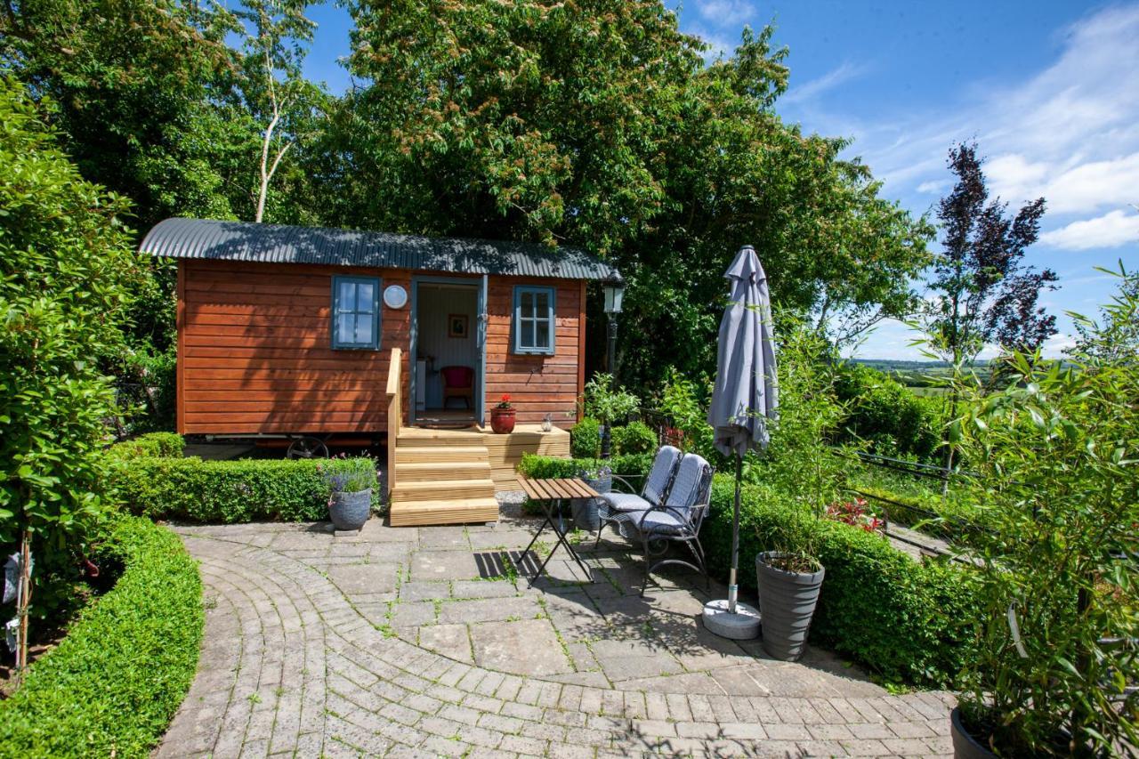 Hawthorn Hut Kilkenny Glamping At Jenkinstown House Hotel Jenkinstown Park Exterior photo