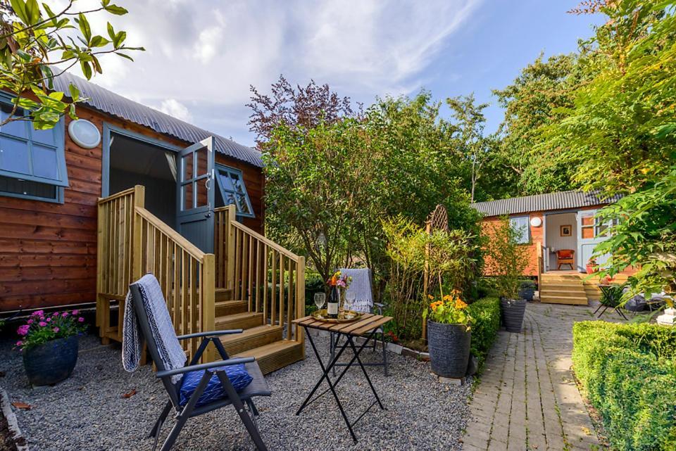 Hawthorn Hut Kilkenny Glamping At Jenkinstown House Hotel Jenkinstown Park Exterior photo